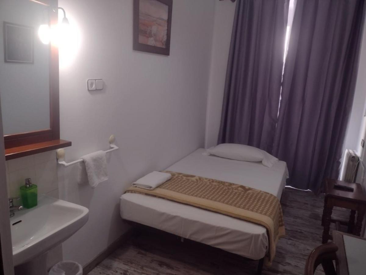 Pension San Isidro Madrid Buitenkant foto
